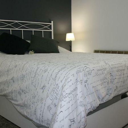 Esera Dos Catedrales Apartment Villanova Bagian luar foto