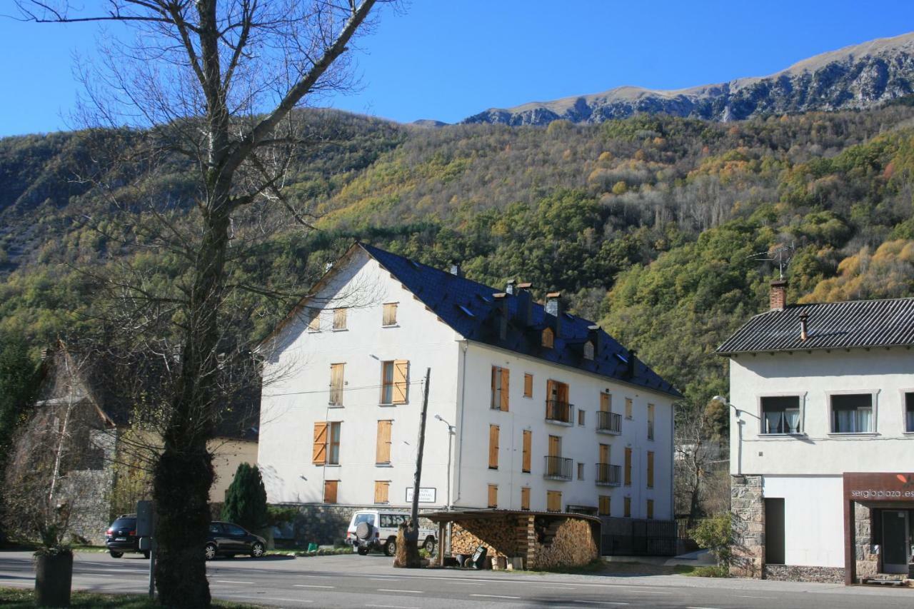Esera Dos Catedrales Apartment Villanova Bagian luar foto