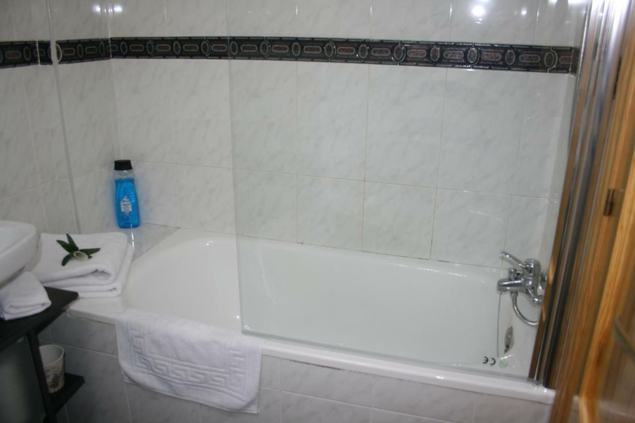 Esera Dos Catedrales Apartment Villanova Bagian luar foto